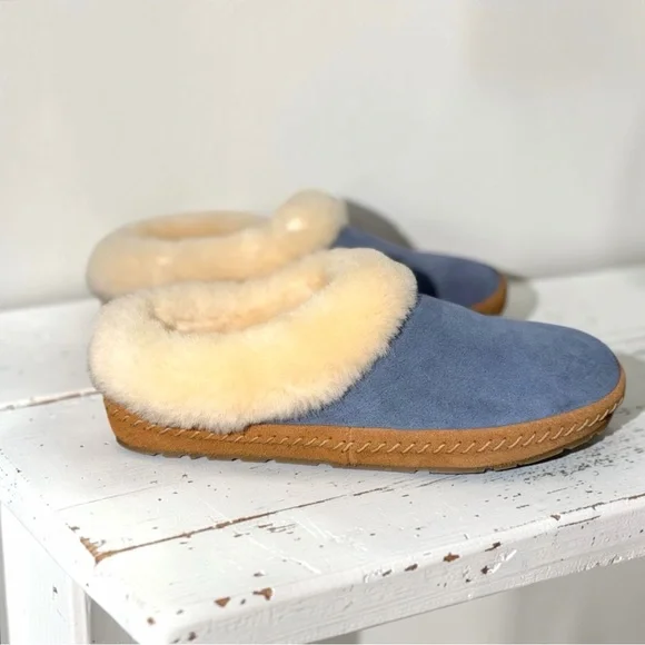 L.L. Bean Women’s Blue Suede Wicked Good Shearling Moccasin Slippers Size 9 - Picture 1 of 5